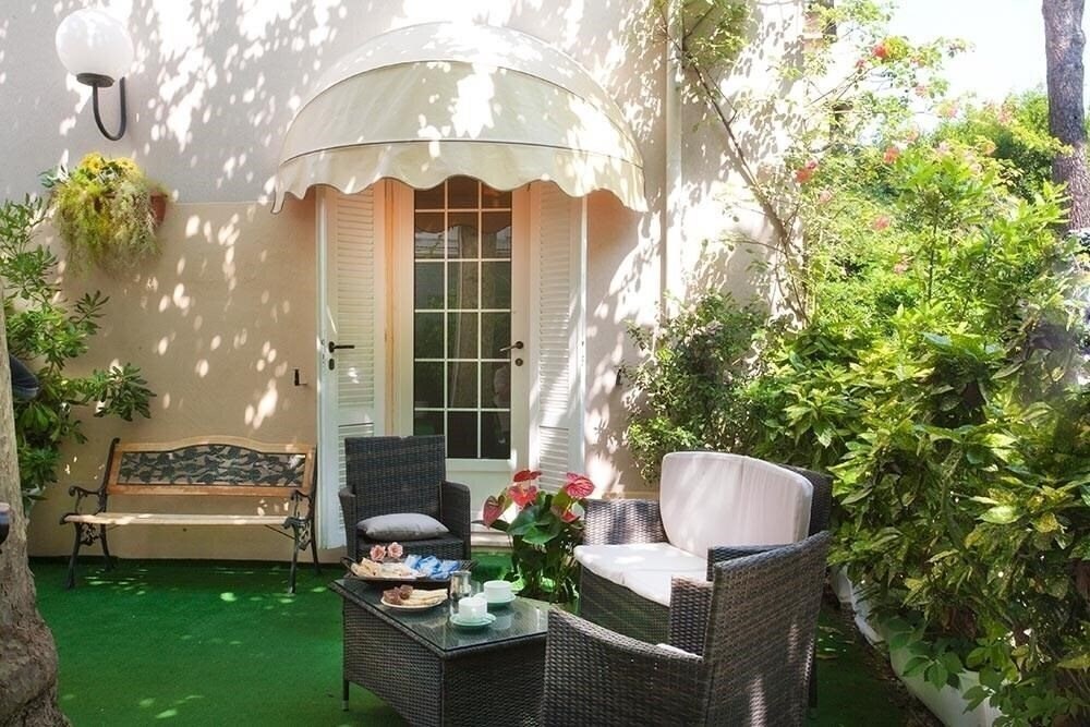 Фото Hotel Des Bains 2*